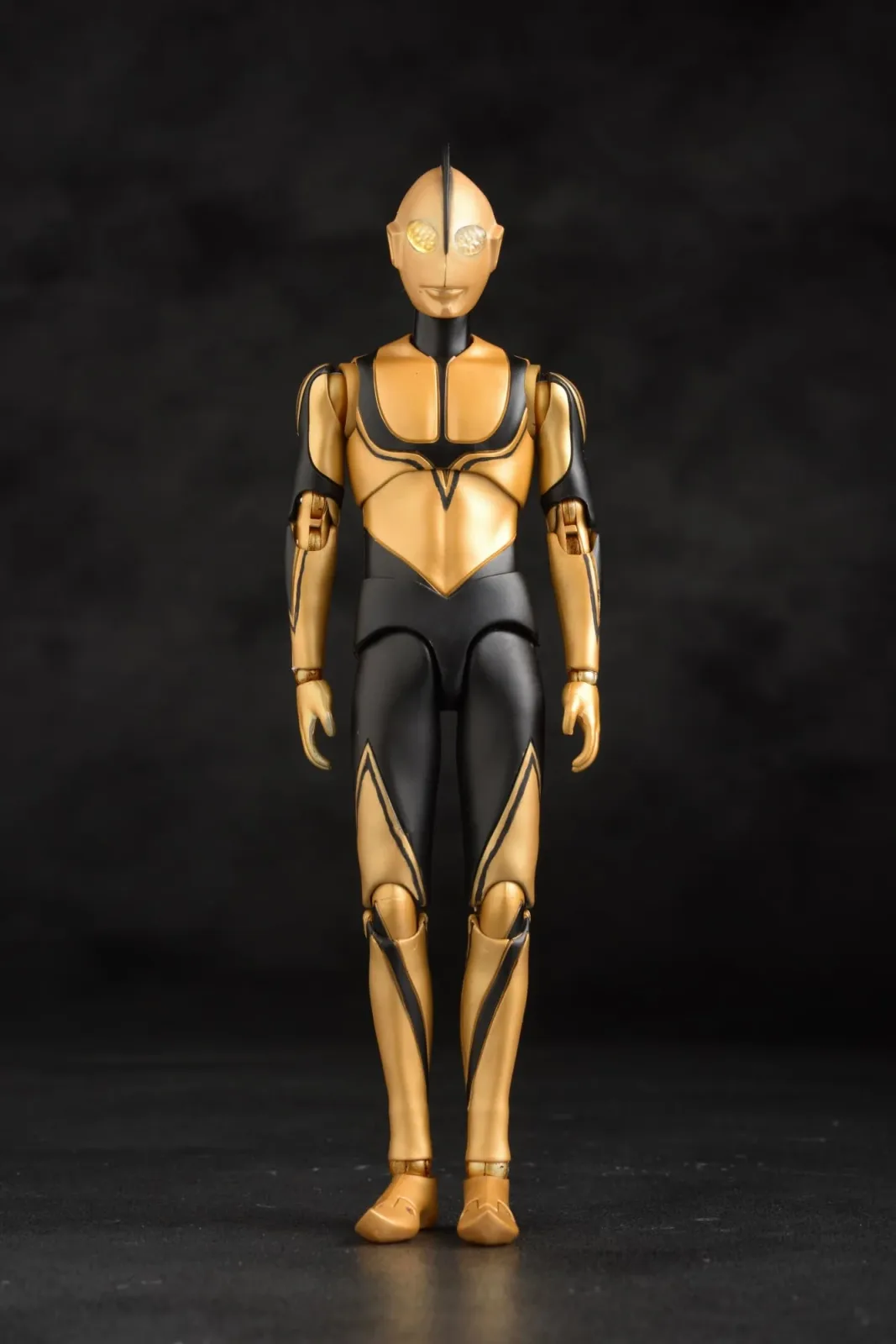 Evolution Toy Hero Action Figure - Tsuburaya Productions Shin Ultraman Zoffy - Image 2